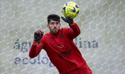 Agustín Rossi foi titular do Flamengo na vitória sobre o Bahia, pelo Brasileirão