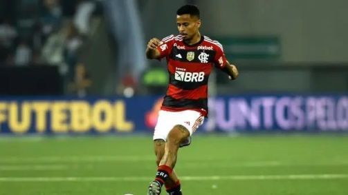 Allan, volante do Flamengo
