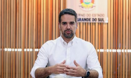 Previsão de novas chuvas no RS nos preocupa bastante, diz Eduardo Leite à CNN
