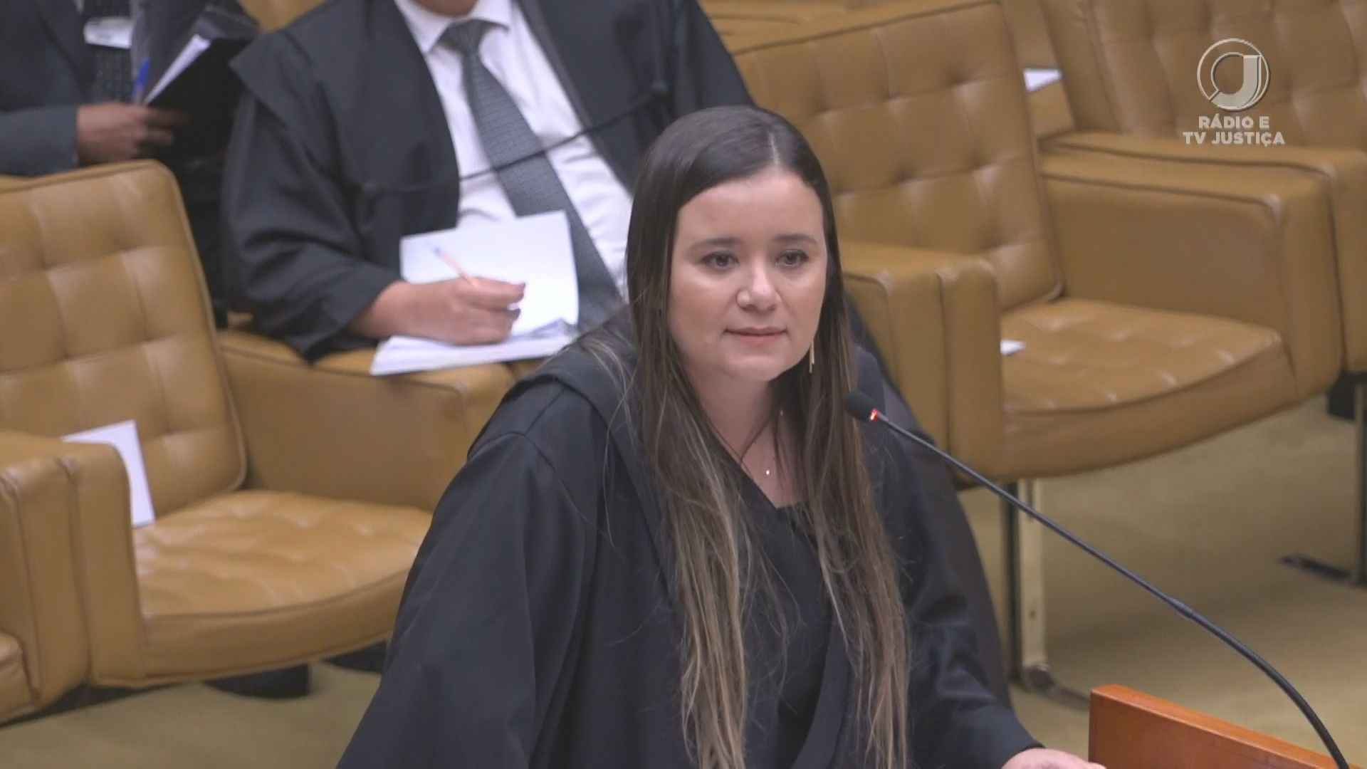 Larissa Lopes de Araújo, responsável pela defesa de Matheus Lima de Carvalho Lázaro
