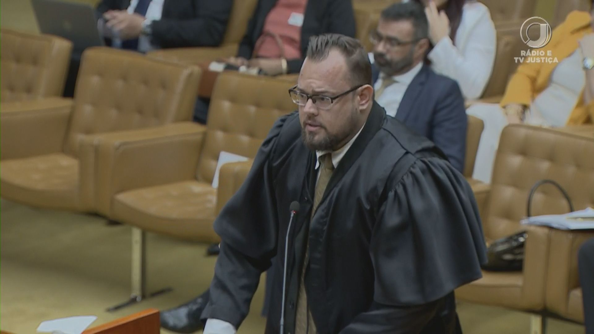 Hery Waldir Kattwinkel, advogado de Thiago de Assis Mathar