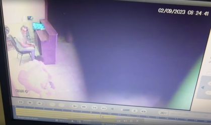 Homem que agrediu ator Victor Meyniel é denunciado por lesão corporal, injúria e falsidade ideológica