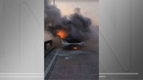 Ônibus pega fogo e bloqueia três faixas da Ponte Rio-Niterói nesta quinta (14)