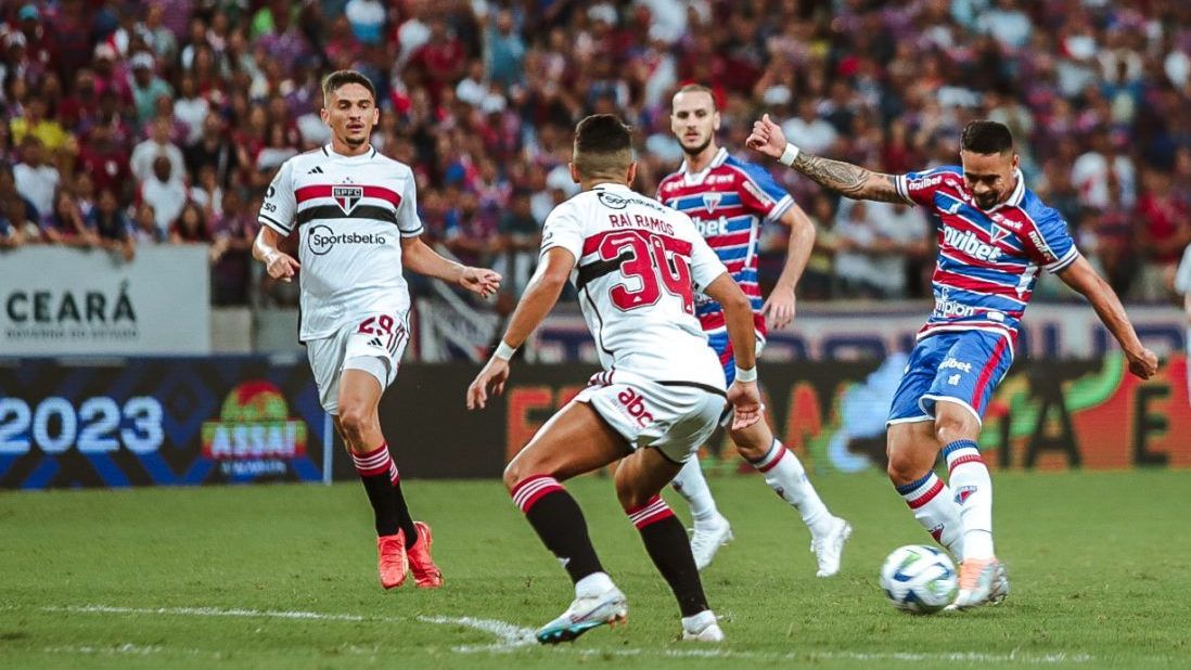 Fortaleza e São Paulo em partida do primeiro turno do Brasileirão
