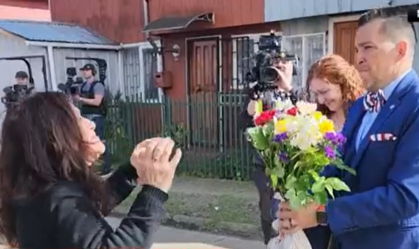 Americano sequestrado quando bebê no Chile conhece mãe aos 42 anos