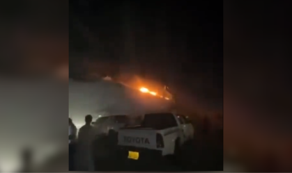 Vídeos que circulam nas redes sociais mostram o fogo e uma fumaça espessa no local onde o casamento era realizado, no Nordeste do Iraque