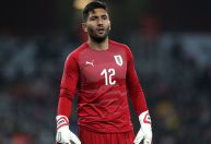 Goleiro rival na estreia de Neymar pelo Al-Hilal é uruguaio e já sofreu com o atacante; relembre
