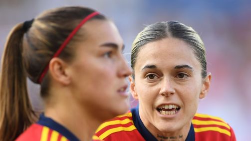 Guijarro e León, companheiras no Barcelona, renunciaram à convocação da técnica Montse Tomé para a seleção