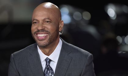 Jornalista processa NFL por discriminação racial após ser demitido ao criticar liga