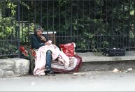 Sede das Olimpíadas, Paris remove moradores de rua para outras cidades da França