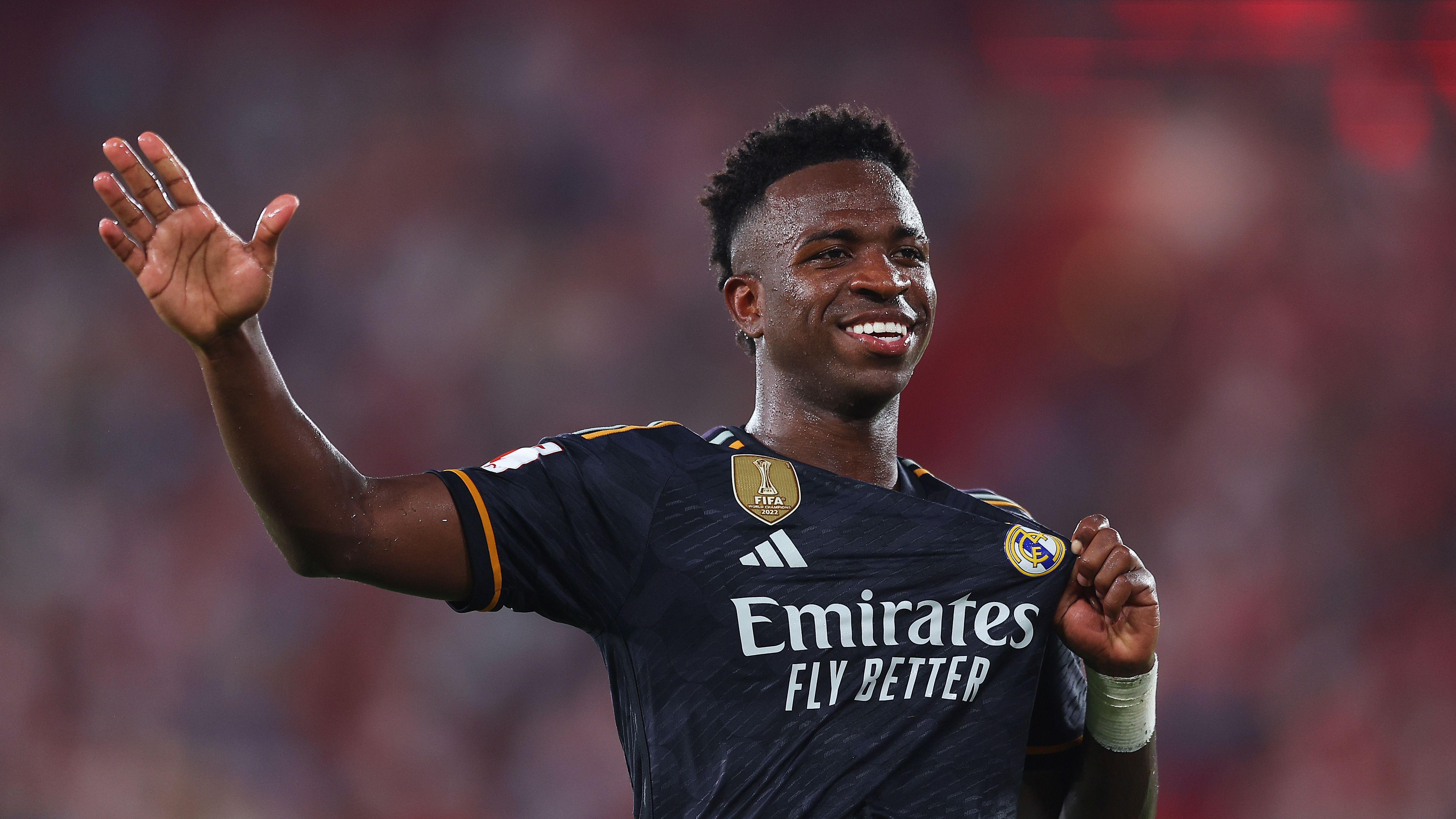 Vinícius Júnior comemora gol do Real Madrid diante do Almería