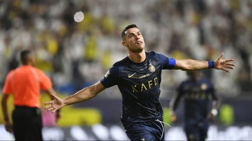 Cristiano Ronaldo comemora gol pelo Al-Nassr