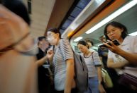 China estuda proibir uso de roupas que “ferem os sentimentos da nação” em público