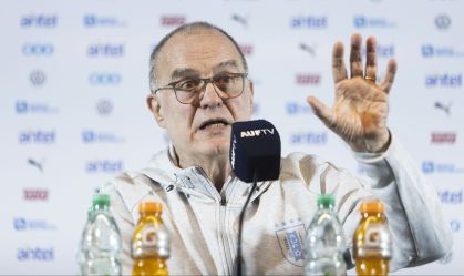 Marcelo Bielsa convocou a seleção do Uruguai sem Suárez e Cavani