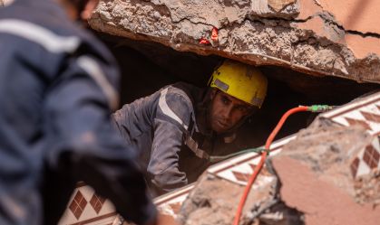 Terremoto no Marrocos: sobreviventes ficam "à própria sorte" nas montanhas e buscam por parentes desaparecidos