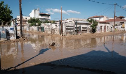 "Meses de chuva num único dia": Grécia tem inundações provocadas por tempestade