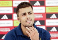 Meia da Premier League detona ida de craques à Arábia: “Futebol europeu perde”