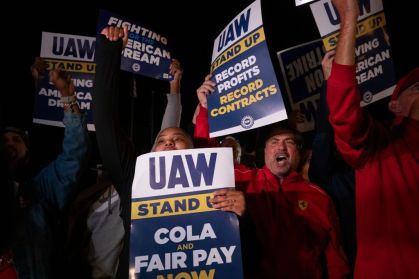 greve EUA trabalhadores montadoras UAW