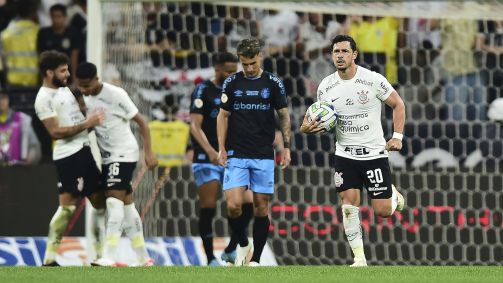 Corinthians e Grêmio empataram em 4 a 4 na Neo Química Arena