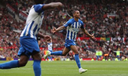 Com golaço de brasileiro, Brighton vence Manchester United em Old Trafford; City segue 100%