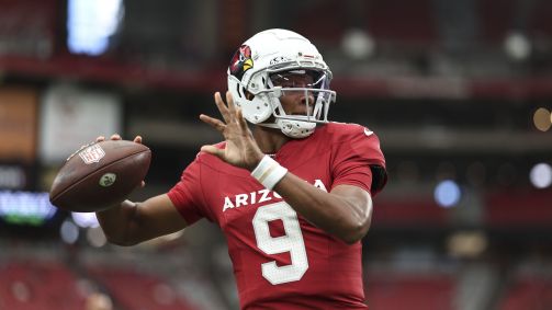 Quarterback dos Cardinals, Josh Dobbs não encontrou a própria camisa na loja da franquia