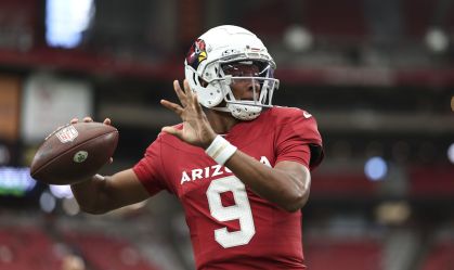 Quarterback dos Cardinals, Josh Dobbs não encontrou a própria camisa na loja da franquia