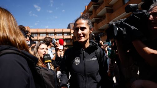 Montse Tomé, técnica da seleção espanhola, chega para aconcentração da equipe nacional