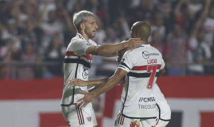Calleri volta a fazer o Corinthians de vítima e São Paulo vence o Majestoso