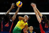 Personalidades do vôlei lamentam morte de Walewska, campeã olímpica; veja repercussão