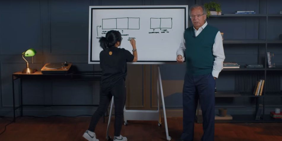 Paulo Guedes leciona em curso online / Reprodução / YouTube