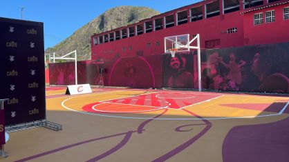 Pintura das quadras traz referências ao Cleveland Cavaliers