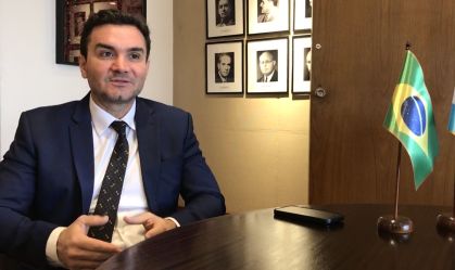 Após indicar emendas como deputado, Celso Sabino volta ao Ministério do Turismo