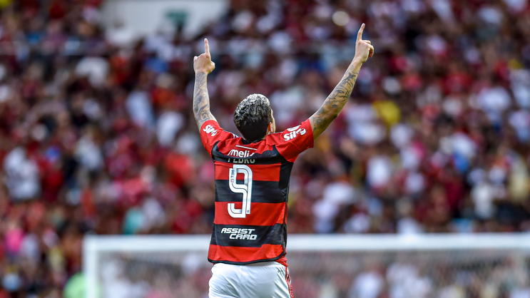 Pedro marcou de pênalti o gol da vitória do Flamengo contra o Bahia. no Maracanã
