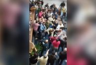 Audiência acaba em pancadaria em Câmara de vereadores na Grande SP; veja vídeo