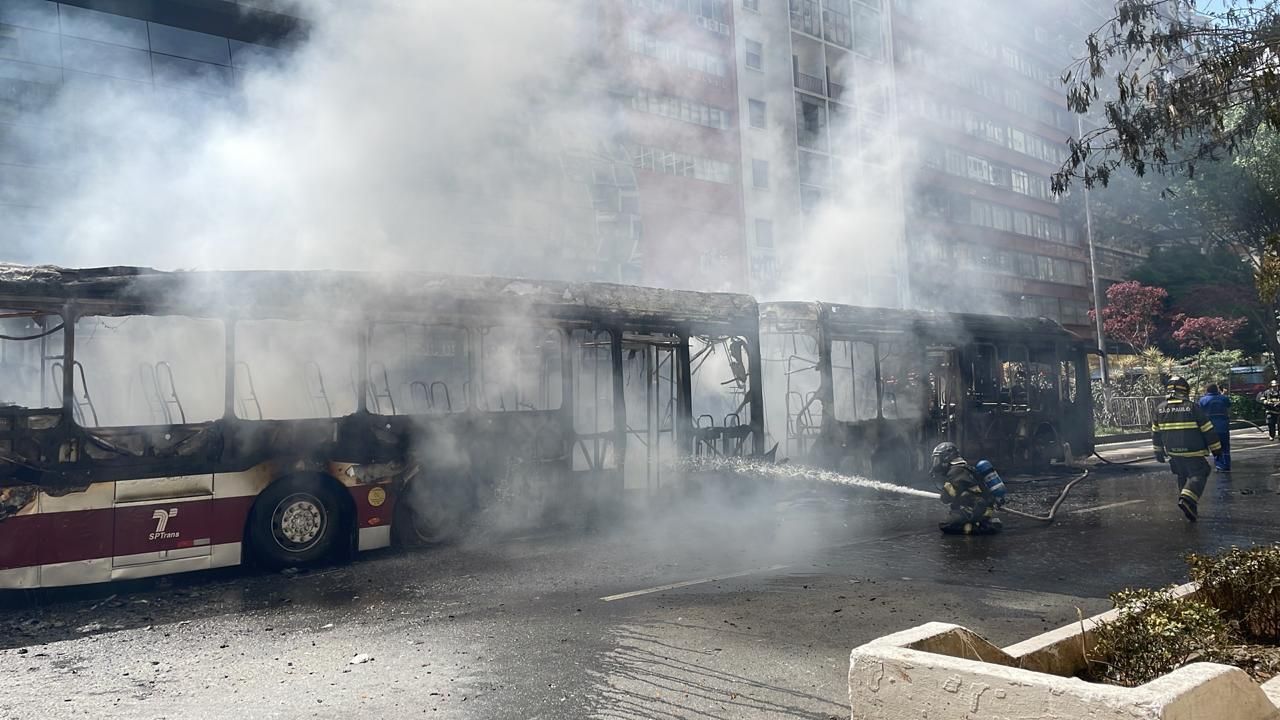 Incêndio em ônibus