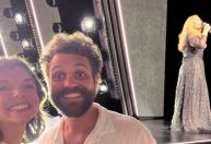 Casal de brasileiros pede e Adele aceita ser sua madrinha de casamento durante show