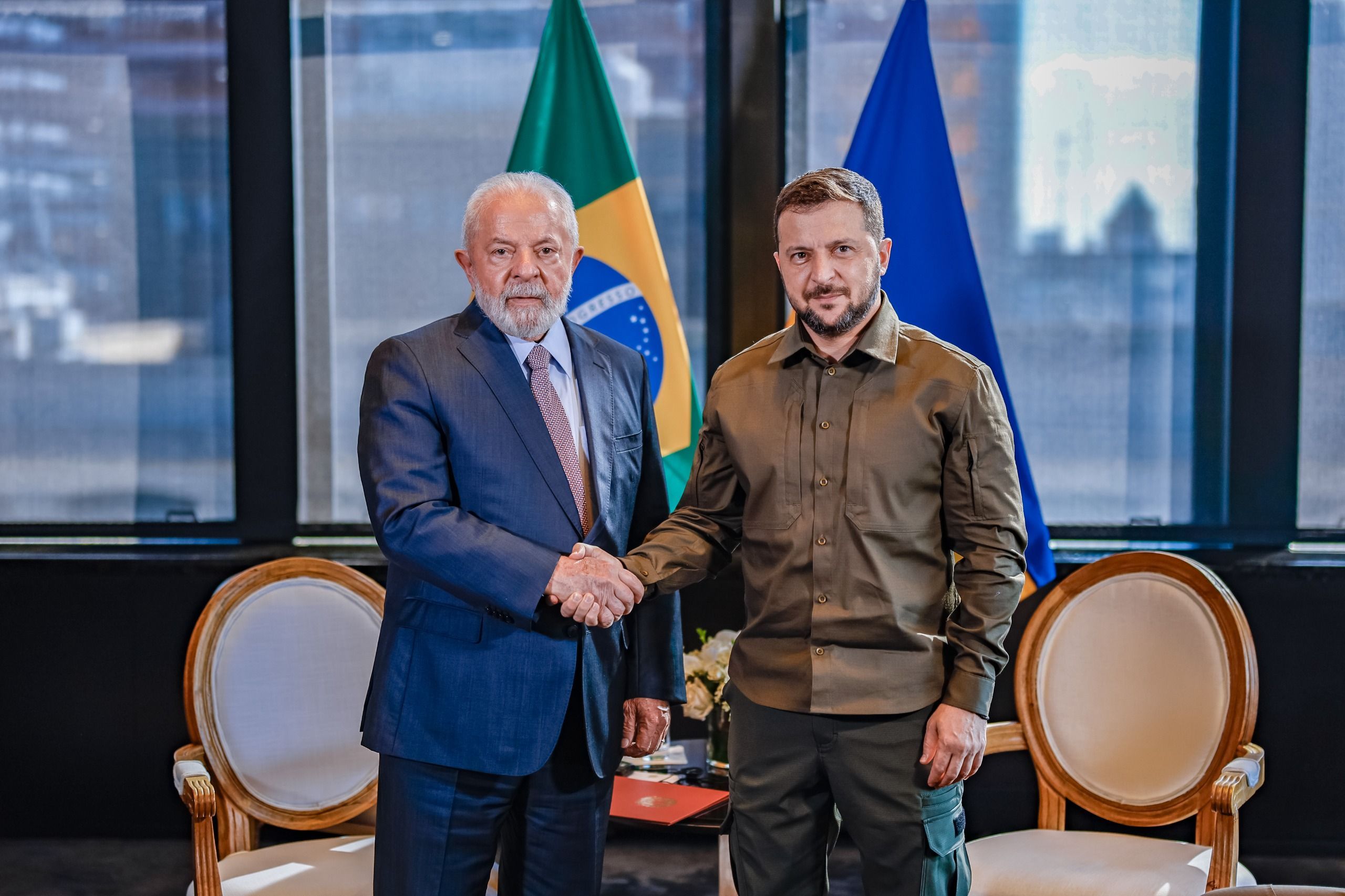 Os presidentes do Brasil, Luiz Inácio Lula da Silva (PT), e da Ucrânia, Volodymyr Zelensky, se encontraram em Nova York, nos EUA.