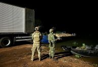 500 caixas de cigarros paraguaios: PF realiza apreensão de caminhão com contrabando