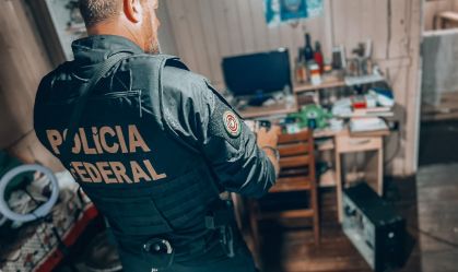 PF faz operação contra pornografia infantil pela internet em Santa Catarina