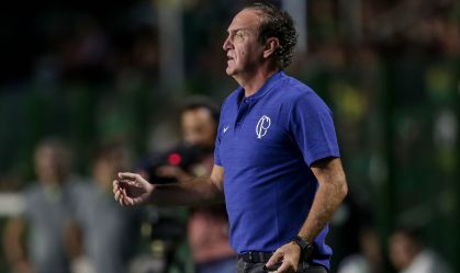 Athletico-PR negocia contratação de técnico Cuca