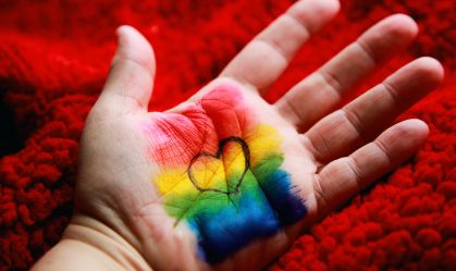 Acredito que vamos chegar a um consenso sobre PL que proíbe união homoafetiva, diz ativista LGBT