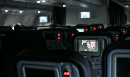 Veja dicas de como descansar em voos longos