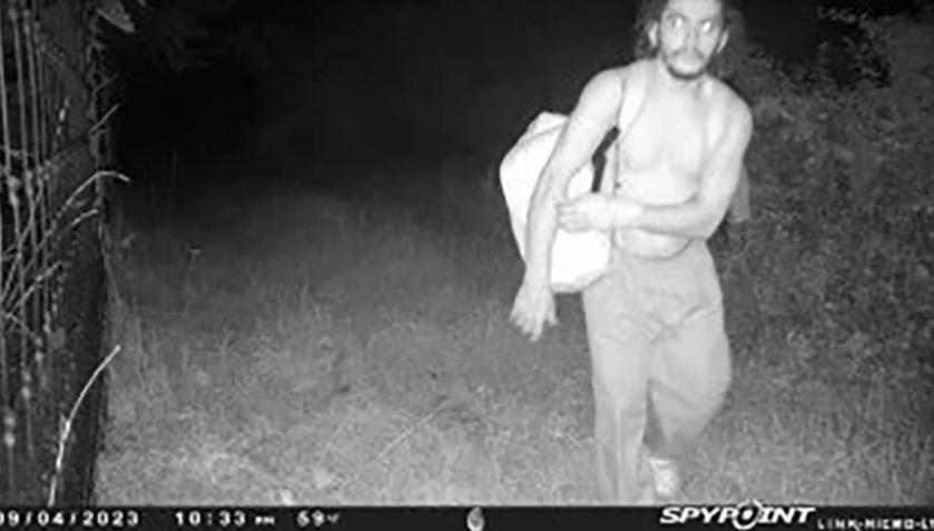 Danelo Cavalcante é visto nesta imagem de imagens de segurança divulgadas pela Polícia Estadual da Pensilvânia / Polícia do Estado da Pensilvânia