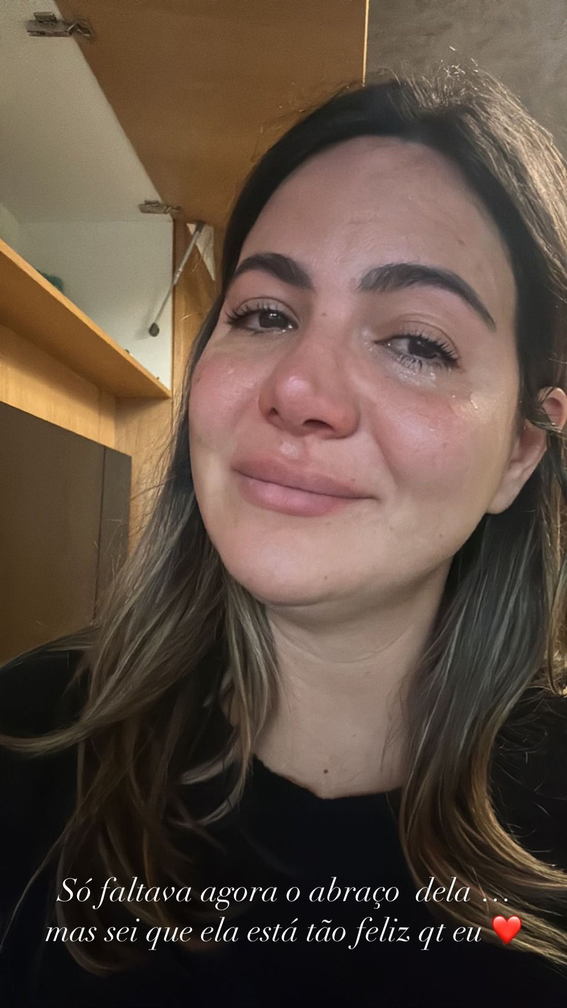 Carol Sampaio se emociona ao descobrir primeira gravidez. / Reprodução/Carol Sampaio/Instagram