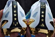 Messi terá novas chuteiras em homenagem ao título mundial com a Argentina
