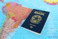 Cerca de 400 mil brasileiros foram morar no exterior em 2023