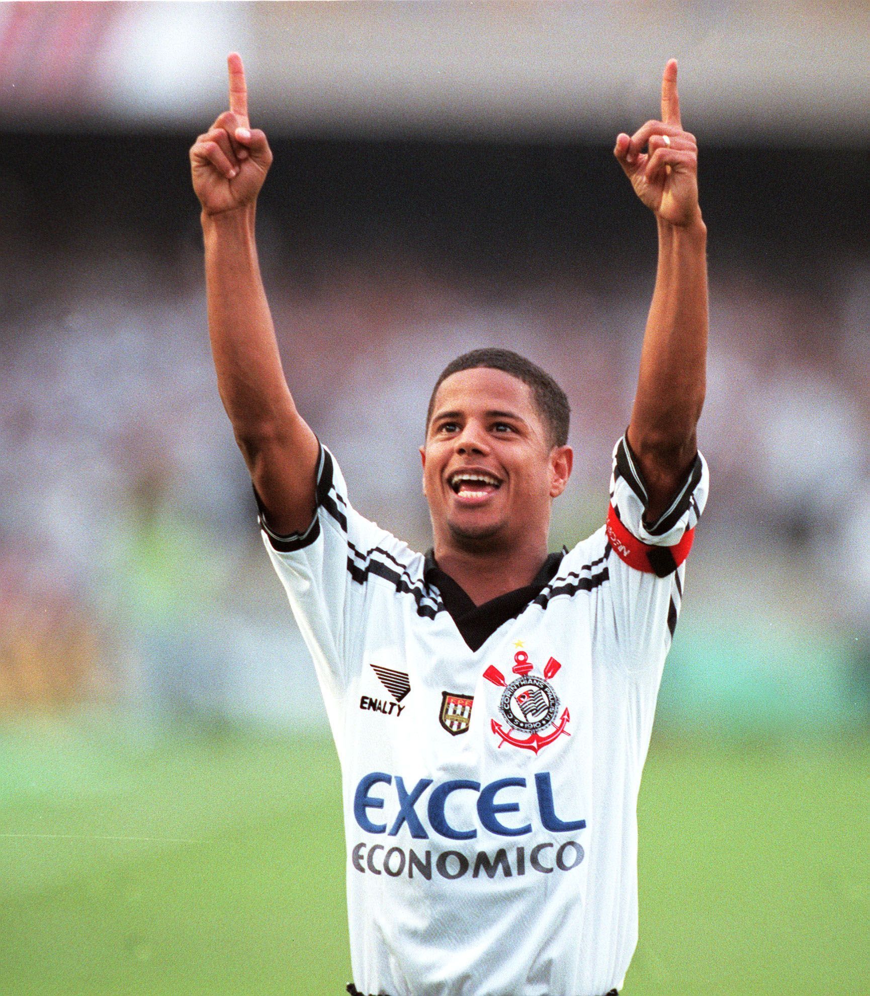 Marcelinho Carioca é um dos maiores ídolos da história do Corinthians