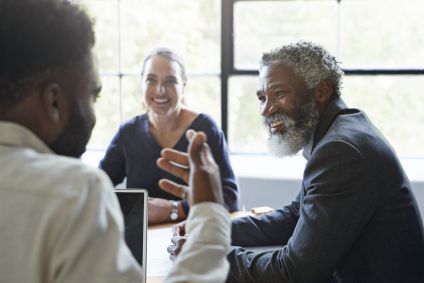 Empresas precisam pensar em diversidade geracional