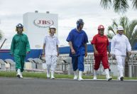Governo e JBS fazem parceria para gerar empregos nas classes D e E