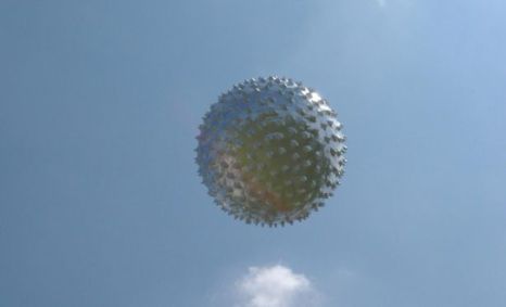 "Lights formed triangle": UFO report on the flight is disseminated